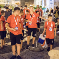 Elkergette az eső a fiatalokat a Kossuth térről - GALÉRIA