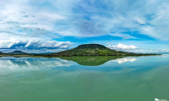 T&uuml;k&ouml;r Balaton - Csod&aacute;s k&eacute;pek k&eacute;sz&uuml;ltek a Balcsir&oacute;l