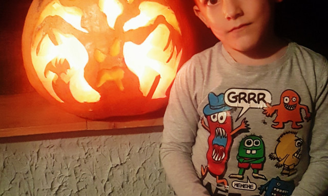 Cs&aacute;sz&aacute;r M&aacute;t&eacute; - Kinek van a legszebb t&ouml;ke Kaposv&aacute;ron?