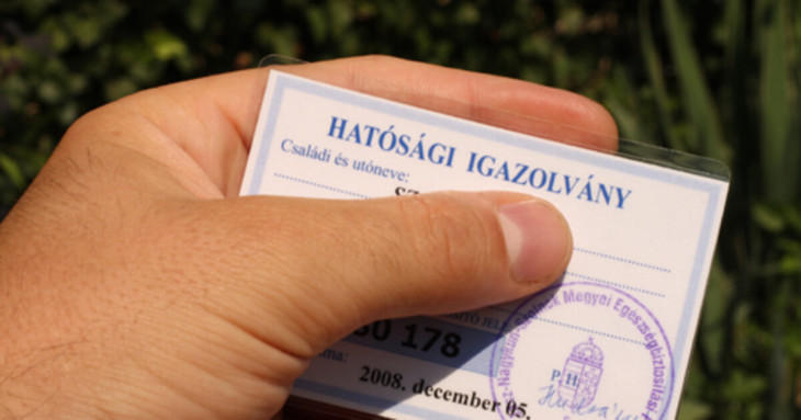Jönnek a díjemelések az egészségügyben: a kormány megdrágítja a TAJ-kártya kiadását