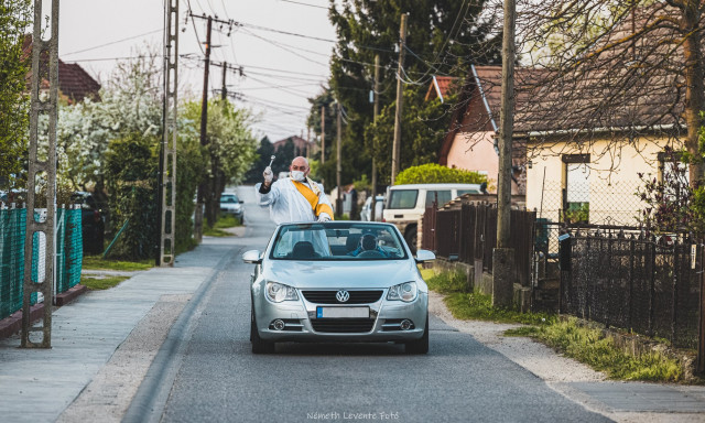 Egy Volkswagenből szentelt&eacute;k meg az &eacute;teleket Lell&eacute;n &eacute;s k&ouml;rny&eacute;k&eacute;n!