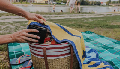 Nem műk&ouml;d&ouml;tt a &quot;pl&eacute;dsz&eacute;f&quot;, k&uuml;lf&ouml;ldi strandol&oacute;kat fosztott ki a si&oacute;foki f&eacute;rfi