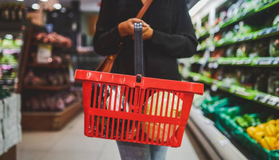 Készüljetek mert holnap roham lesz a boltokban! - Nyitvatartási kisokos a hosszú hétvégére