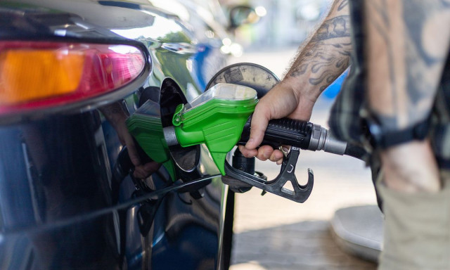 Olcs&oacute;bban tankolhatunk keddtől