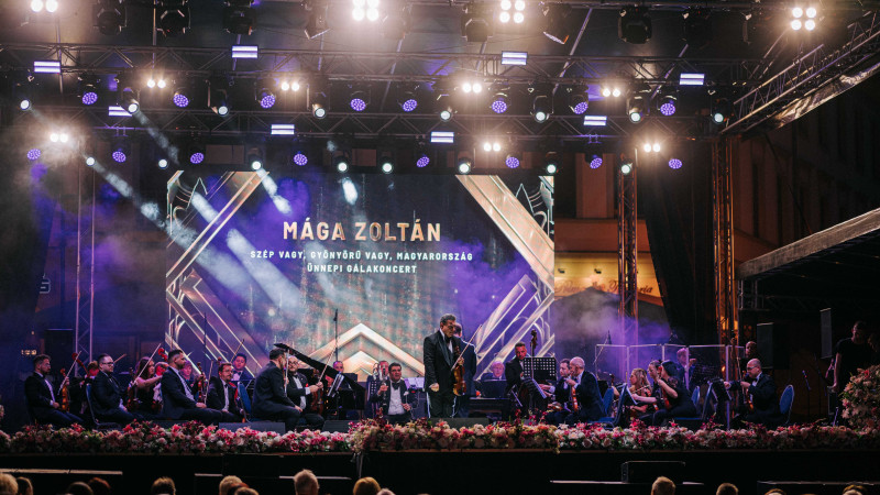 M&aacute;ga Zolt&aacute;n G&aacute;lakoncerttel z&aacute;rult vas&aacute;rnap este a Rippl-R&oacute;nai Fesztiv&aacute;l - GAL&Eacute;RIA