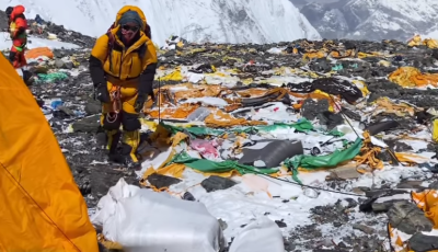 11 tonna szemetet szedtek le a Mount Everestről