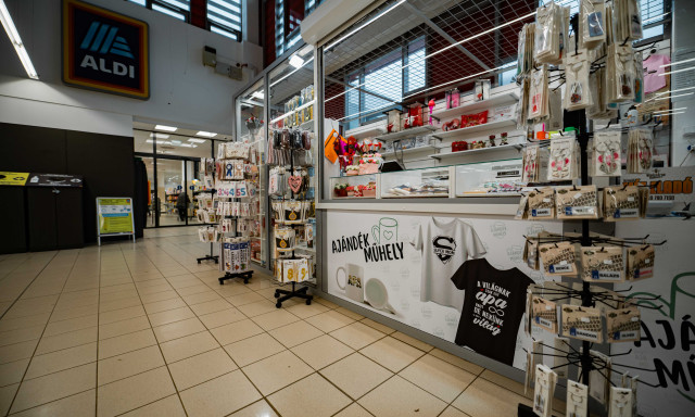 Amikor az aj&aacute;nd&eacute;k nem v&aacute;rhat: megny&iacute;lt az Aj&aacute;nd&eacute;kműhely Kaposv&aacute;ron!