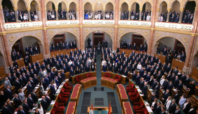 "A politikai int&eacute;zm&eacute;nyrendszerben &uacute;jratermelődő, rendszerszintű jelens&eacute;g" - Egy &uacute;j kutat&aacute;s t&aacute;rja fel a nőket &eacute;rő politikai erőszak m&eacute;rt&eacute;k&eacute;t Magyarorsz&aacute;gon
