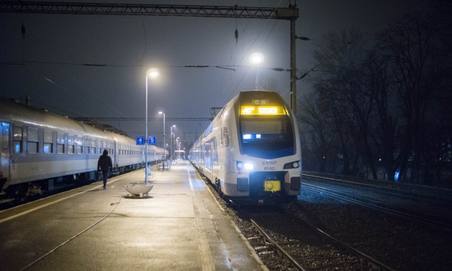 Hal&aacute;los vonatg&aacute;zol&aacute;s t&ouml;rt&eacute;nt a h&eacute;tv&eacute;g&eacute;n Si&oacute;fokn&aacute;l