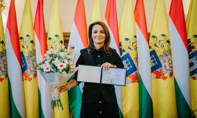 &Aacute;tvette mand&aacute;tumlevel&eacute;t a kaposv&aacute;ri V&aacute;rosh&aacute;z&aacute;n Lőrincz Vikt&oacute;ria