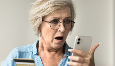 Banki alkalmazottnak adt&aacute;k ki magukat, telefonon csaltak ki &aacute;ldozataikt&oacute;l milli&oacute;kat