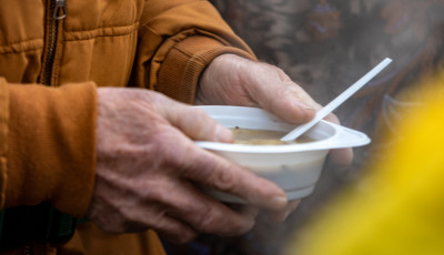 Ism&eacute;t lesz &eacute;teloszt&aacute;s a Kossuth t&eacute;ren