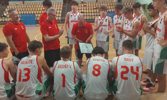 K&eacute;t kaposv&aacute;ri fi&uacute; is erős&iacute;ti a magyar U16-os kos&aacute;rlabda v&aacute;logatottat az EB-n