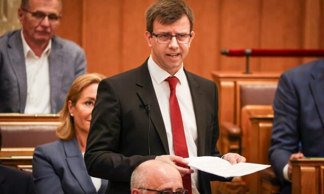 B&oacute;ka J&aacute;nos szerint a nyugd&iacute;jminimum emel&eacute;s&eacute;vel b&uuml;nteti a nyugd&iacute;jasokat a Tisza-korm&aacute;ny