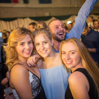 Eszméletlen tömeg ropta a Deltára az egyetemi gólyabálon! - GALÉRIA