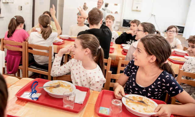 Okt&oacute;bertől k&eacute;tf&eacute;le men&uuml; k&ouml;z&uuml;l v&aacute;laszthatnak a kaposv&aacute;ri di&aacute;kok a menz&aacute;n