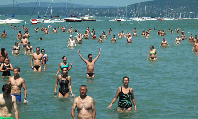 M&aacute;r meg is van a j&ouml;vő &eacute;vi Balaton-&aacute;t&uacute;sz&aacute;s időpontja