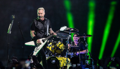 Duplakoncerttel t&eacute;r vissza a Metallica Budapestre 2026-ban