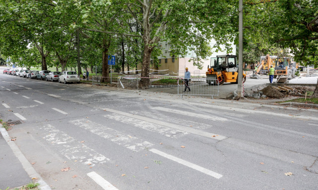 &Ouml;sszek&ouml;tik a Petőfit a Honv&eacute;d utc&aacute;val - &Iacute;gy &aacute;ll most az &eacute;p&iacute;tkez&eacute;s