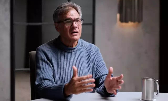 Megsz&oacute;lalt a volt CIA-s: &bdquo;A telefonod nem biztons&aacute;gos&rdquo; &ndash; &eacute;s nem csak az amerikaiak miatt