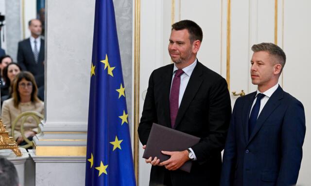 M&aacute;r nem Magyar P&eacute;ter a legn&eacute;pszerűbb politikus: Vit&eacute;zy D&aacute;vid &aacute;ll az &eacute;len