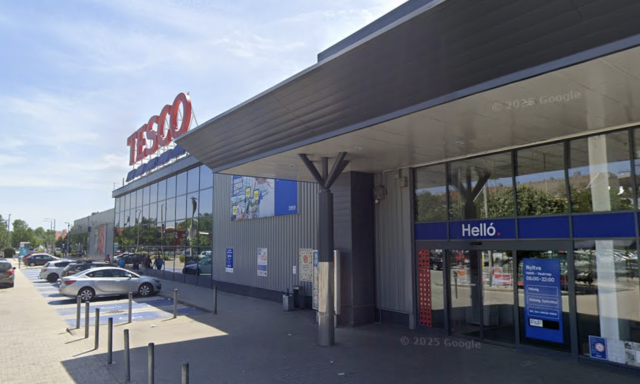 Bez&aacute;r a Kal&aacute;szNET &uuml;gyf&eacute;lszolg&aacute;lata a kaposv&aacute;ri Tescoban