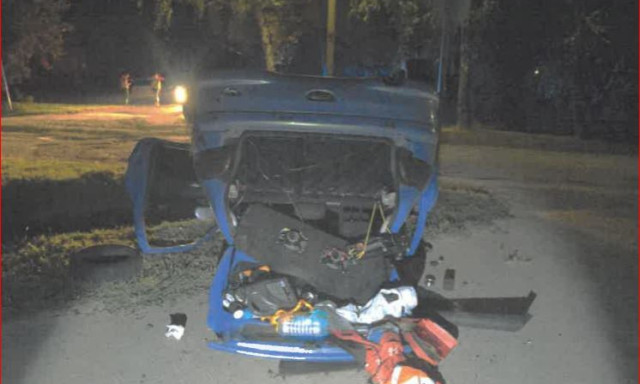 R&eacute;szegen akart driftel&eacute;ssel menőzni, belehalt női utasa a mutatv&aacute;nyba