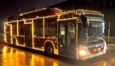 Utols&oacute; &uacute;tj&aacute;ra indult a f&eacute;nybusz