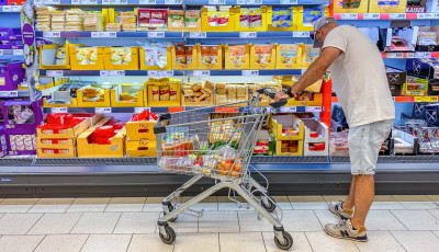 Marad a benzin&aacute;rstop, &eacute;s a bolti &aacute;rr&eacute;stopokat sem vezetik ki egyelőre