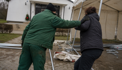 Adventi s&aacute;torbont&aacute;sb&oacute;l lett rendőrs&eacute;gi &uuml;gy: elt&ouml;rte koll&eacute;ganője kez&eacute;t