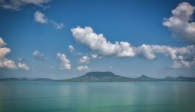 F&eacute;ll&aacute;bbal a j&uacute;niusban 16 fokos volt reggel a Balaton