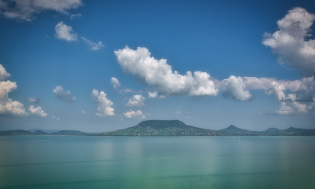 F&eacute;ll&aacute;bbal a j&uacute;niusban 16 fokos volt reggel a Balaton