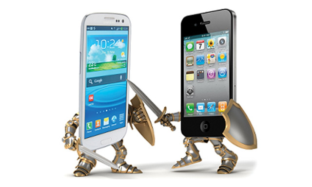 Koppant az alma - El&eacute;gedettebbek a Samsungot haszn&aacute;l&oacute;k, mint az iPhone-osok