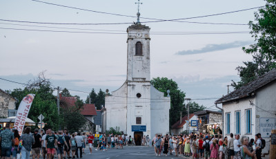 Jav&aacute;ban zajlik a Műv&eacute;szetek V&ouml;lgye - GAL&Eacute;RIA