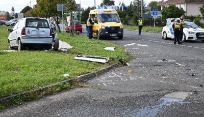 Vide&oacute;n, ahogy egy 76 &eacute;ves asszony okozott Barcson cs&uacute;nya balesetet - &quot;Lass&iacute;tottam, de a m&aacute;sik aut&oacute; balr&oacute;l gyorsan ott termett&quot;