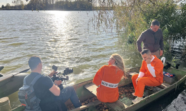 A mernyei horg&aacute;szt&oacute;n&aacute;l pontyoztak az RTL sz&ouml;k&eacute;sben l&eacute;vő celebjei