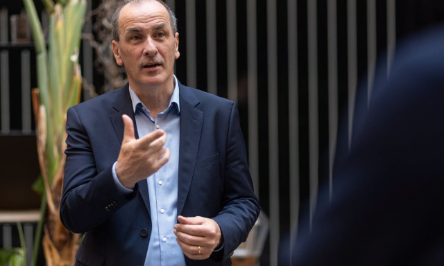 Orsz&aacute;gos betegbiztons&aacute;gi rendszert vezetne be Hegedűs Zsolt a p&eacute;csi detoxik&aacute;l&oacute;ban t&ouml;rt&eacute;nt b&aacute;ntalmaz&aacute;s ut&aacute;n