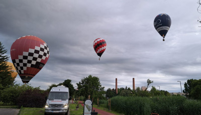 Elmarad az esti hől&eacute;gballon verseny