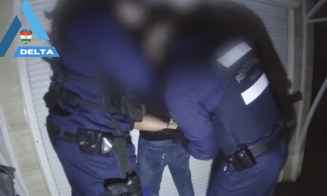 Razzia volt egy balatonlellei sz&oacute;rakoz&oacute;helyen, h&aacute;rom h&oacute;napra bez&aacute;ratt&aacute;k - VIDE&Oacute;