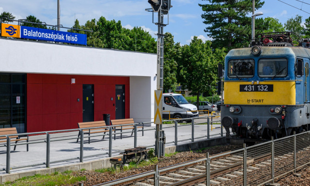 Ez a 11 d&eacute;l-balatoni vas&uacute;t&aacute;llom&aacute;s &uacute;jul meg