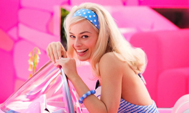 Itt a Barbie-film első előzetese Margot Robbie főszerepl&eacute;s&eacute;vel