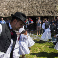 Na ezért nem hervadnak el a szennai lányok! Húsvéti forgatag KÉPGALÉRIA a skanzenből