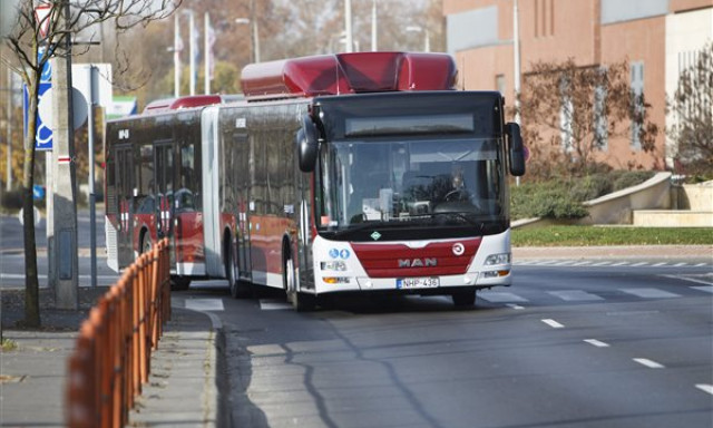 Nem csak a parkol&aacute;s, a buszjegy, a temetkez&eacute;s, &eacute;s a b&eacute;rlak&aacute;sok &aacute;ra is nő 2025-ben Kaposv&aacute;ron