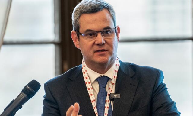 Tak&aacute;cs P&eacute;ter szerint a Partiz&aacute;n f&eacute;lmilli&aacute;rdos t&aacute;mogat&aacute;s&aacute;nak a k&oacute;rh&aacute;zakn&aacute;l lenne a helye