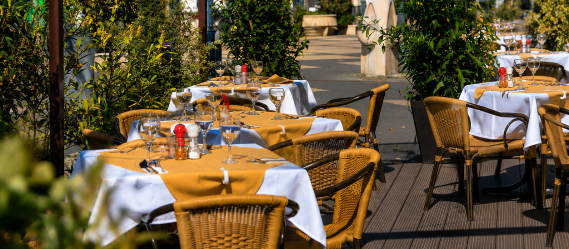 Grillterasz nyit&oacute;partyval ind&iacute;tja a nyarat a La Pergola