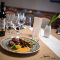 Csodás villányi nedűk, gourmet fogások és desedai fotók - Pazar borvacsorán jártunk - GALÉRIA