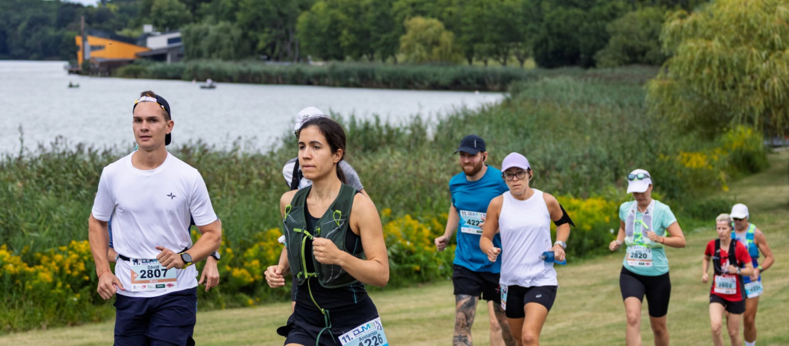 252 kilom&eacute;ter, t&ouml;bb sz&aacute;z fut&oacute; &eacute;s egy k&uuml;l&ouml;nleges kih&iacute;v&aacute;s: &uacute;jra j&ouml;n a Deseda UltraMaraton