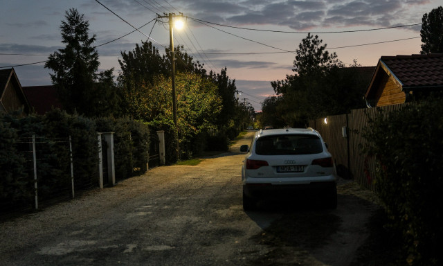 A legkorszerűbb technol&oacute;gi&aacute;val műk&ouml;dő l&aacute;mp&aacute;k vil&aacute;g&iacute;tj&aacute;k be a Zselic kertv&aacute;rost