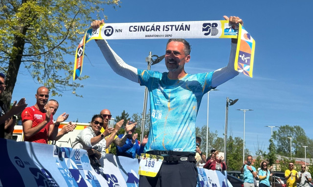 Dupla Balaton-k&ouml;r - Csing&aacute;r Istv&aacute;n volt a leggyorsabb, 54 &oacute;ra 47 perc alatt k&eacute;tszer futotta le az Ultrabalatont