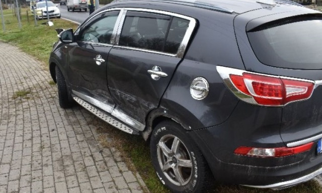 Aut&oacute;baleset Nagybajomban - A v&eacute;tkes sofőr megijedt &eacute;s elhajtott a helysz&iacute;nről